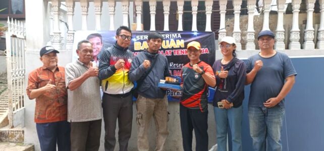 Realisasi Aspirasi, Ahmad Rahmat Purnama Serahkan Alat Tenis Meja untuk Warga Sindangjaya Realisasi Aspirasi, Ahmad Rahmat Purnama Serahkan Alat Tenis Meja untuk Warga Sindangjaya