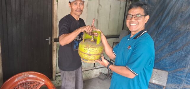 Wujud Nyata Kepedulian: Ahmad Rahmat Purnama Redam Duka Korban Kriminalitas Lewat Bantuan Modal Usaha Wujud Nyata Kepedulian: Ahmad Rahmat Purnama Redam Duka Korban Kriminalitas Lewat Bantuan Modal Usaha