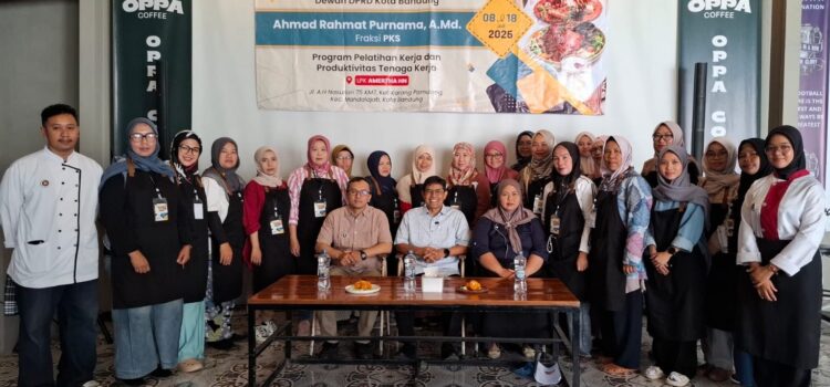Realisasi Aspirasi Warga, Ahmad Rahmat Pacu Keterampilan Ibu-Ibu Bandung Lewat Pelatihan Catering